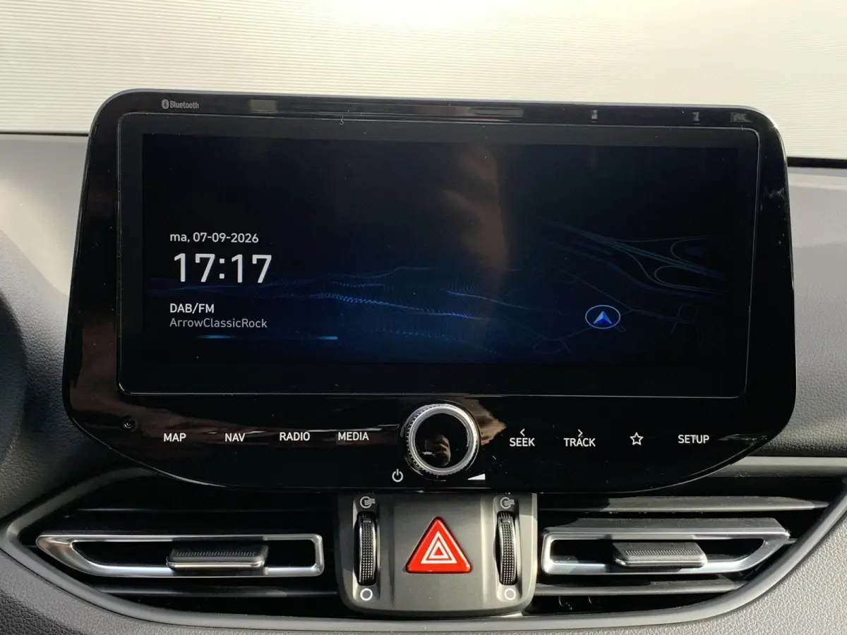 1.5 T-GDi MHEV Premium / Dealer onderhouden / Trekhaak / 1410 kg Trekgewicht / Navigatie / Stoel & Stuurverwarming / Apple Carplay & Android Auto /