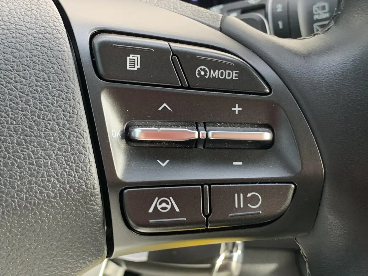1.5 T-GDi MHEV Premium / Dealer onderhouden / Trekhaak / 1410 kg Trekgewicht / Navigatie / Stoel & Stuurverwarming / Apple Carplay & Android Auto /