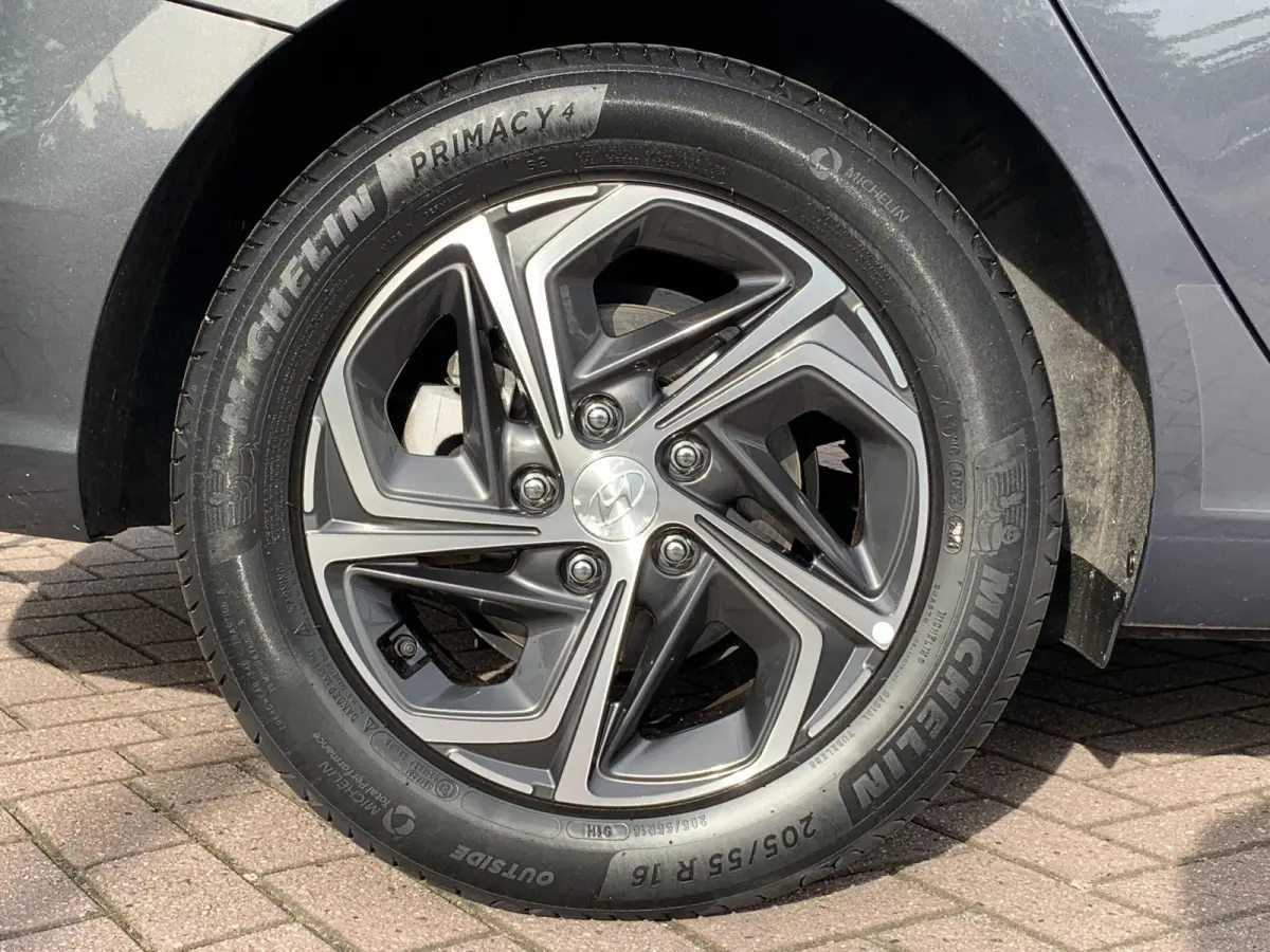 1.5 T-GDi MHEV Premium / Dealer onderhouden / Trekhaak / 1410 kg Trekgewicht / Navigatie / Stoel & Stuurverwarming / Apple Carplay & Android Auto /