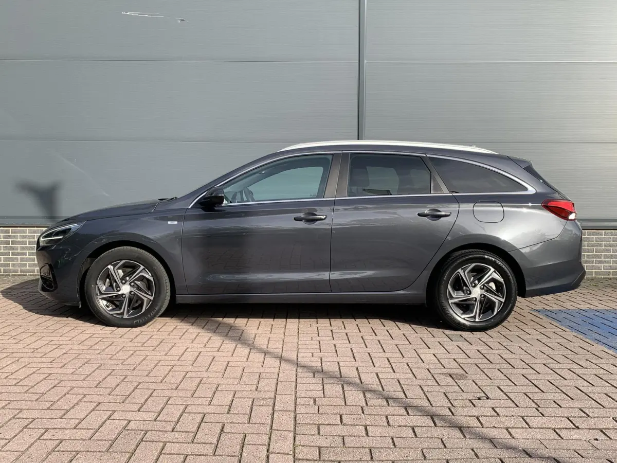 1.5 T-GDi MHEV Premium / Dealer onderhouden / Trekhaak / 1410 kg Trekgewicht / Navigatie / Stoel & Stuurverwarming / Apple Carplay & Android Auto /