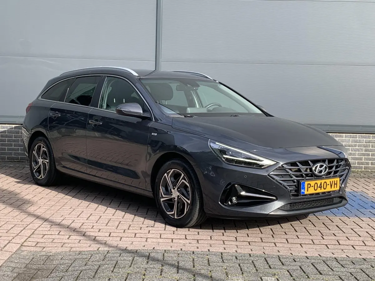1.5 T-GDi MHEV Premium / Dealer onderhouden / Trekhaak / 1410 kg Trekgewicht / Navigatie / Stoel & Stuurverwarming / Apple Carplay & Android Auto /