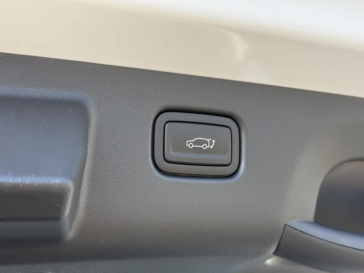 1.6 GDI HEV Comfort Plus / Elektrische Achterklep / Stoel Verwarming V+A / Stuur Verwarming / Keyless / Adaptive Cruise / Navigatie / Apple Carplay&Android Auto /