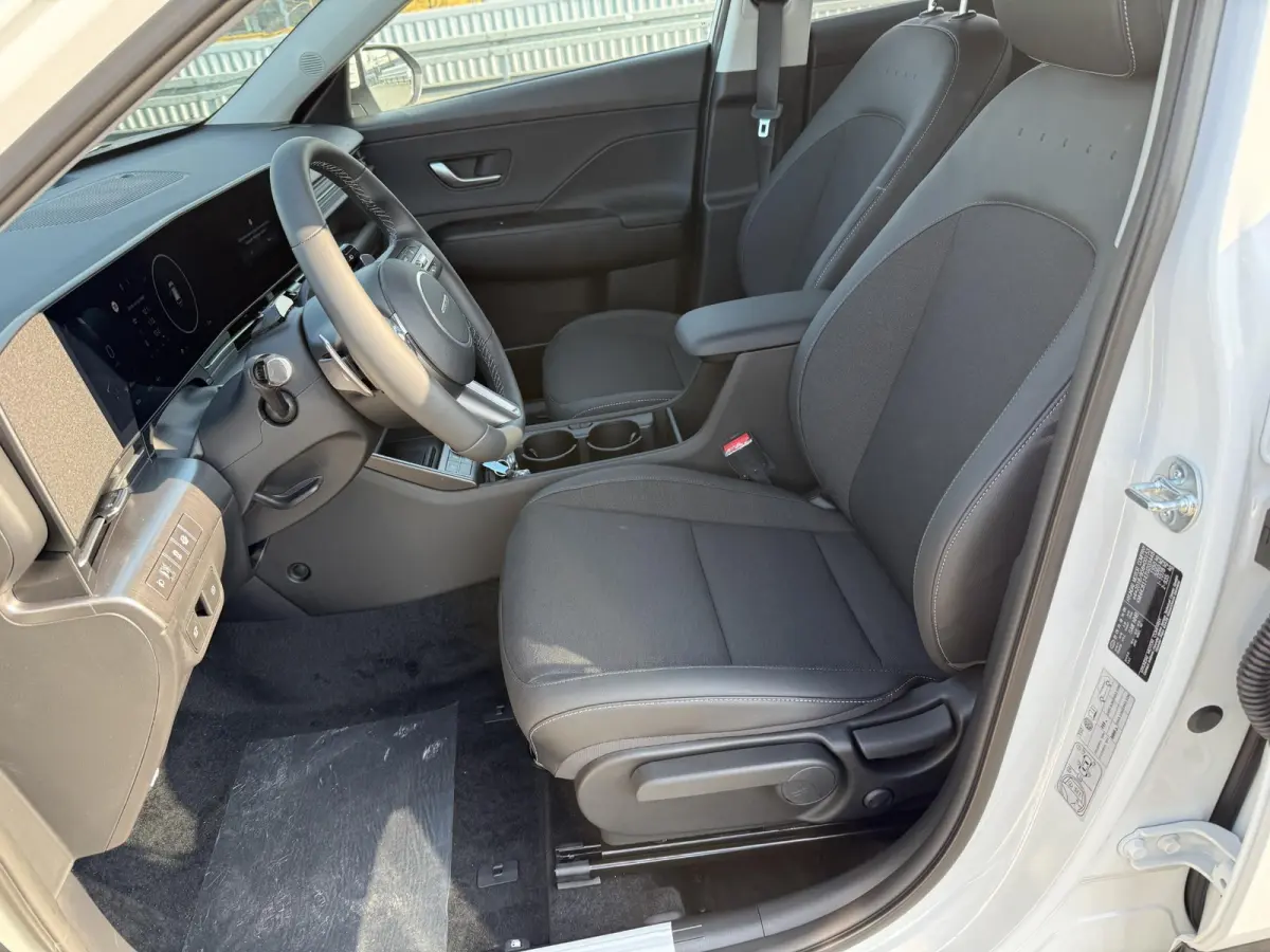 1.6 GDI HEV Comfort Plus / Elektrische Achterklep / Stoel Verwarming V+A / Stuur Verwarming / Keyless / Adaptive Cruise / Navigatie / Apple Carplay&Android Auto /