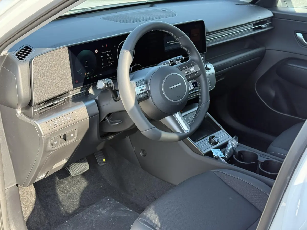 1.6 GDI HEV Comfort Plus / Elektrische Achterklep / Stoel Verwarming V+A / Stuur Verwarming / Keyless / Adaptive Cruise / Navigatie / Apple Carplay&Android Auto /