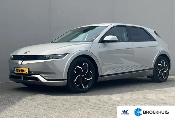 Connect 77.4 kWh / Fabrieksgarantie tot 05-2028 / Accu SoH 100 % / 1.600 kg trekgewicht / WLTP 507 km stad 710 km / CCS snel laden / Elektr. stoelen & klep / Stuur-, stoel- en achterbankverw