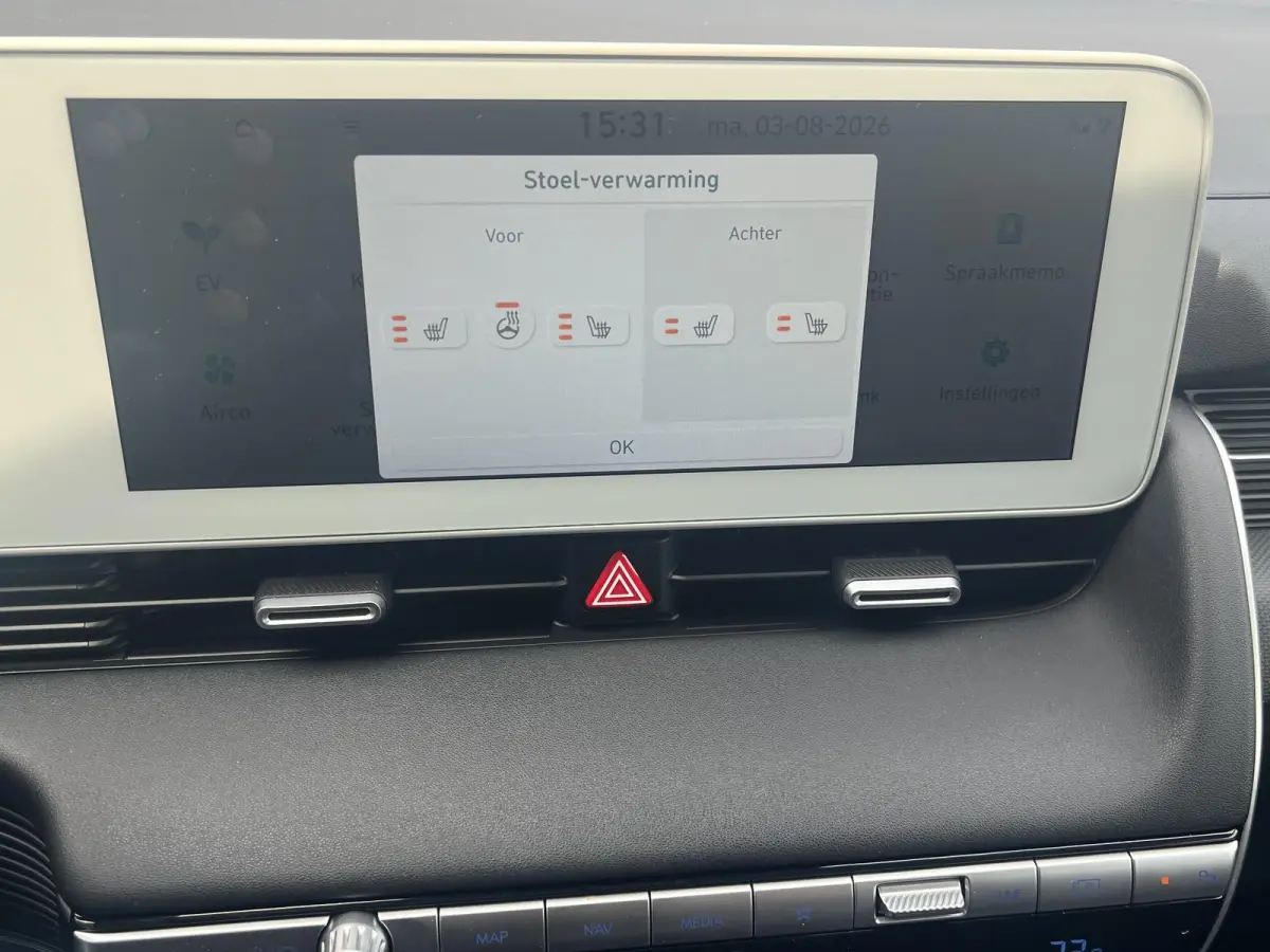 Connect 77.4 kWh / Fabrieksgarantie tot 05-2028 / Accu SoH 100 % / 1.600 kg trekgewicht / WLTP 507 km stad 710 km / CCS snel laden / Elektr. stoelen & klep / Stuur-, stoel- en achterbankverw
