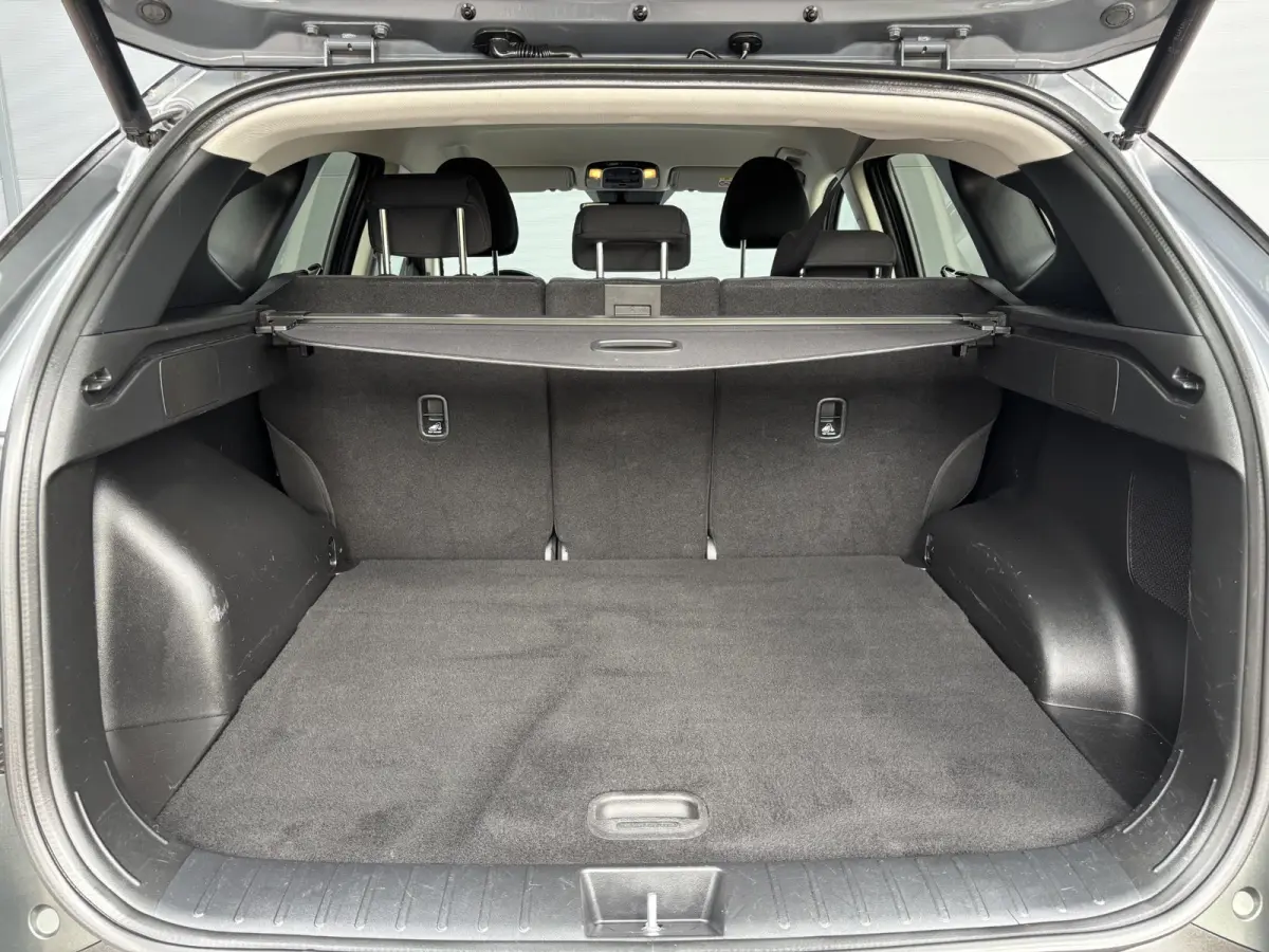 1.6 T-GDI HEV Comfort Smart / Afneembare Trekhaak / 1650 kg Trekgewicht / Stoel en Stuurverwarming / Navigatiesysteem / Apple Carplay / Android Auto / Adaptieve Cruise Control / Achteruitrij
