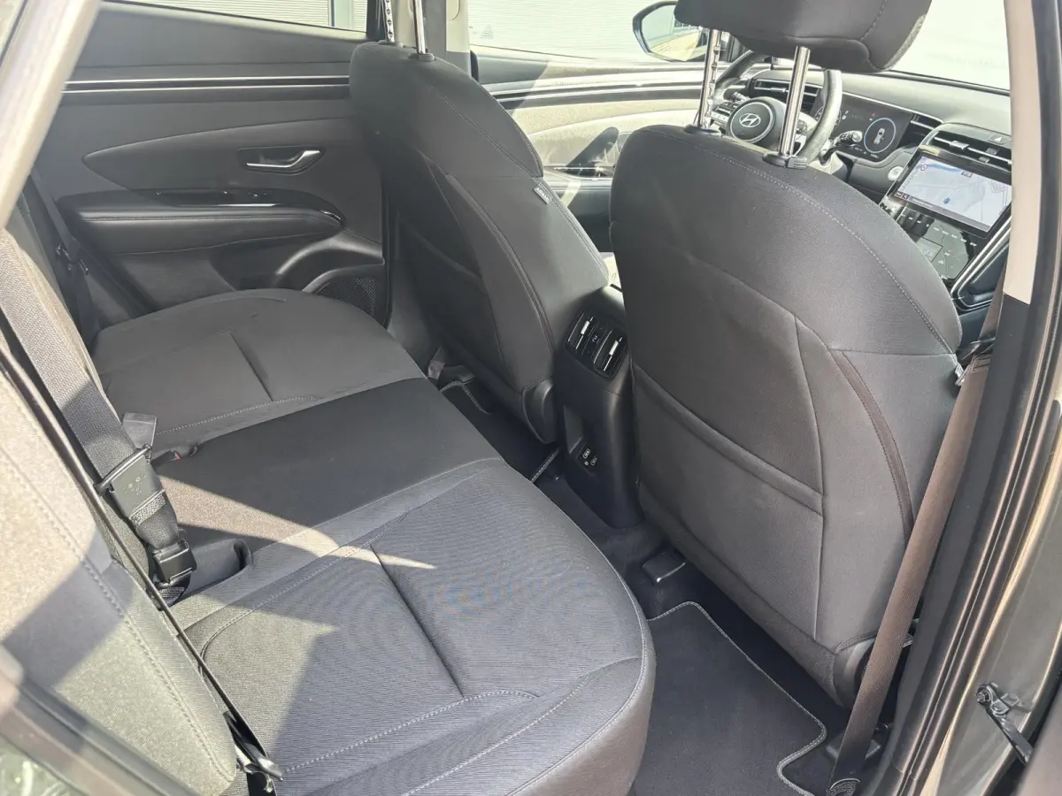 1.6 T-GDI HEV Comfort Smart / Afneembare Trekhaak / 1650 kg Trekgewicht / Stoel en Stuurverwarming / Navigatiesysteem / Apple Carplay / Android Auto / Adaptieve Cruise Control / Achteruitrij