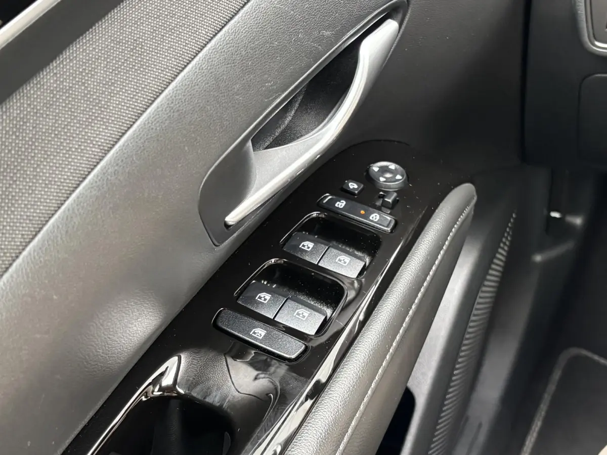 1.6 T-GDI HEV Comfort Smart / Afneembare Trekhaak / 1650 kg Trekgewicht / Stoel en Stuurverwarming / Navigatiesysteem / Apple Carplay / Android Auto / Adaptieve Cruise Control / Achteruitrij