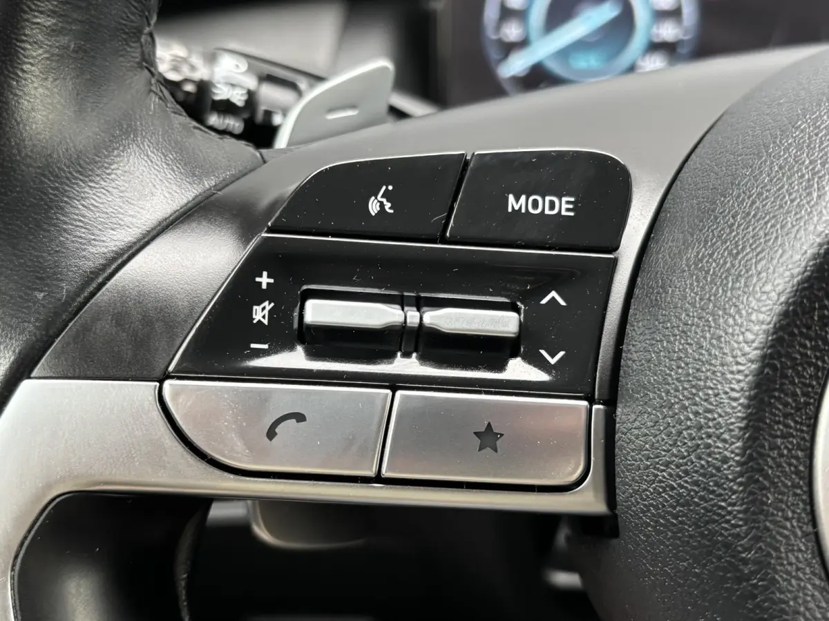 1.6 T-GDI HEV Comfort Smart / Afneembare Trekhaak / 1650 kg Trekgewicht / Stoel en Stuurverwarming / Navigatiesysteem / Apple Carplay / Android Auto / Adaptieve Cruise Control / Achteruitrij