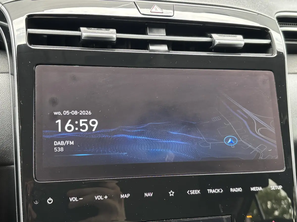 1.6 T-GDI HEV Comfort Smart / Afneembare Trekhaak / 1650 kg Trekgewicht / Stoel en Stuurverwarming / Navigatiesysteem / Apple Carplay / Android Auto / Adaptieve Cruise Control / Achteruitrij