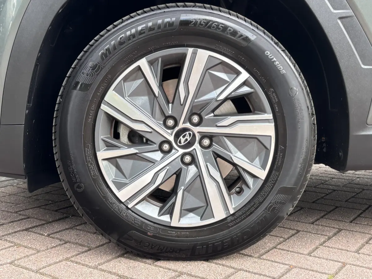 1.6 T-GDI HEV Comfort Smart / Afneembare Trekhaak / 1650 kg Trekgewicht / Stoel en Stuurverwarming / Navigatiesysteem / Apple Carplay / Android Auto / Adaptieve Cruise Control / Achteruitrij