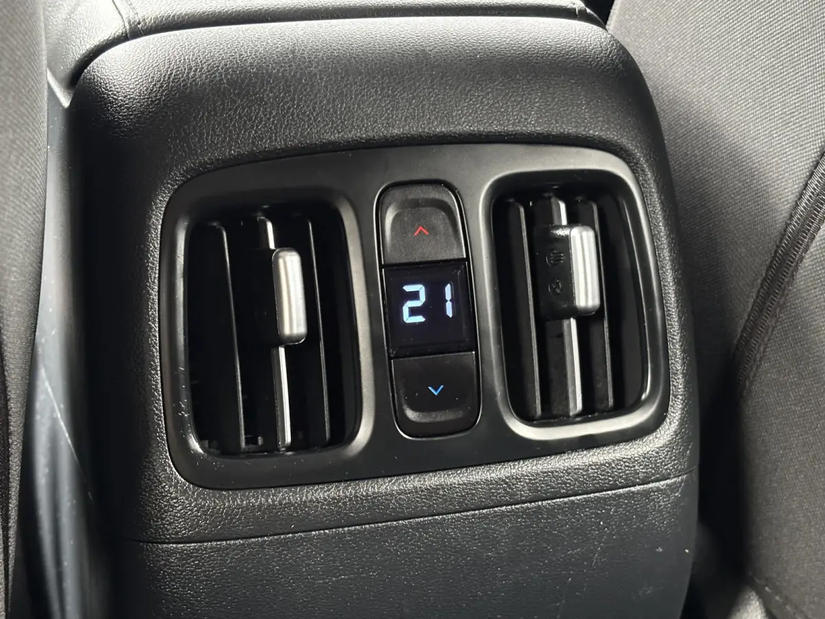1.6 T-GDI HEV Comfort Smart / Afneembare Trekhaak / 1650 kg Trekgewicht / Stoel en Stuurverwarming / Navigatiesysteem / Apple Carplay / Android Auto / Adaptieve Cruise Control / Achteruitrij
