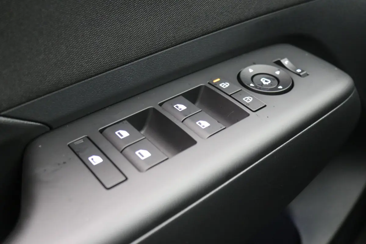 1.6 GDI HEV Comfort Smart / Rijklaarprijs / Direct Leverbaar / Modeljaar 2026 / Navigatie / 18" LMV / Adaptieve Cruise Control / Parkeersensoren voor en achter