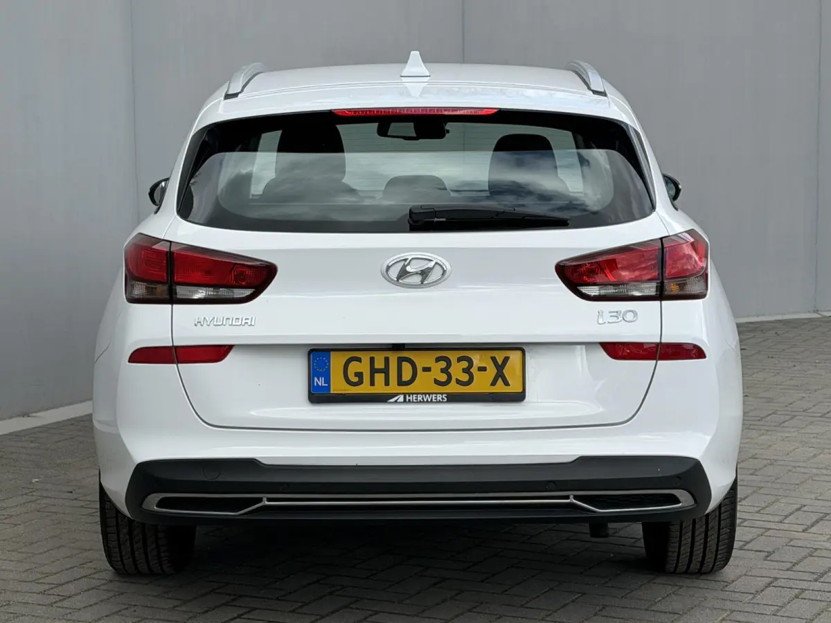 1.0 T-GDi MHEV Comfort / Facelift / NL’se Auto / Camera / Navigatie via AppleCarplay & Android auto / Parkeersensoren / Multimedia Bluetooth / DAB /