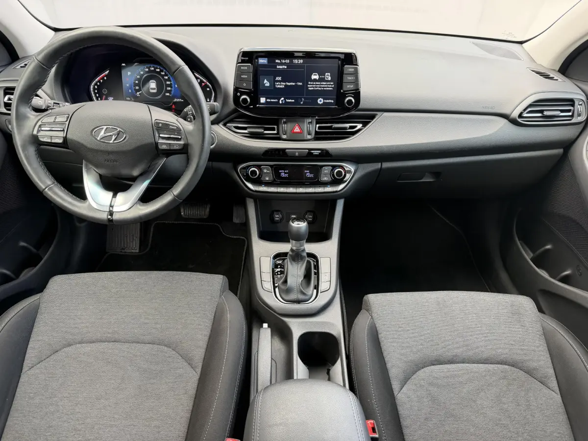 1.0 T-GDi MHEV Comfort / Facelift / NL’se Auto / Camera / Navigatie via AppleCarplay & Android auto / Parkeersensoren / Multimedia Bluetooth / DAB /