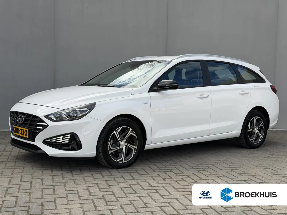 1.0 T-GDi MHEV Comfort / Facelift / NL’se Auto / Camera / Navigatie via AppleCarplay & Android auto / Parkeersensoren / Multimedia Bluetooth / DAB /
