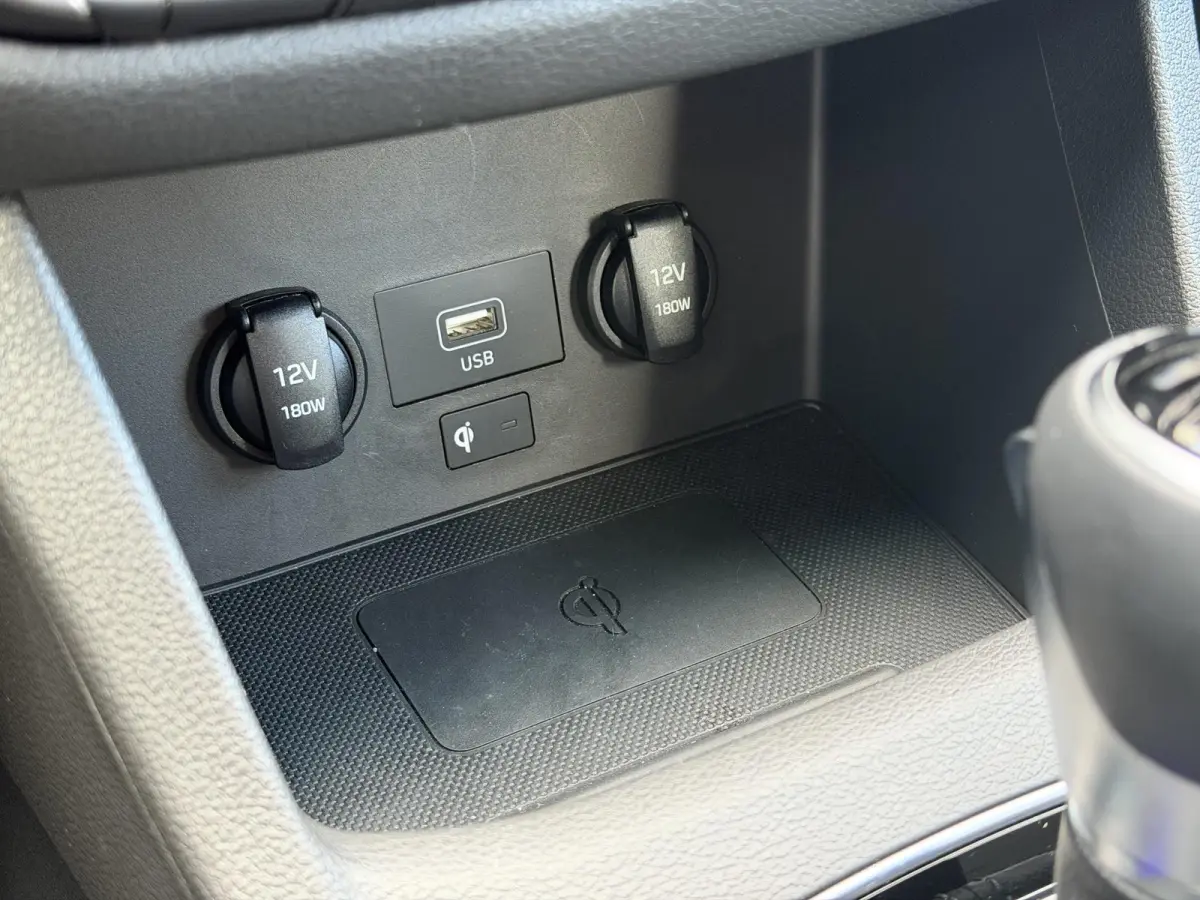 1.0 T-GDi MHEV Comfort / Facelift / NL’se Auto / Camera / Navigatie via AppleCarplay & Android auto / Parkeersensoren / Multimedia Bluetooth / DAB /