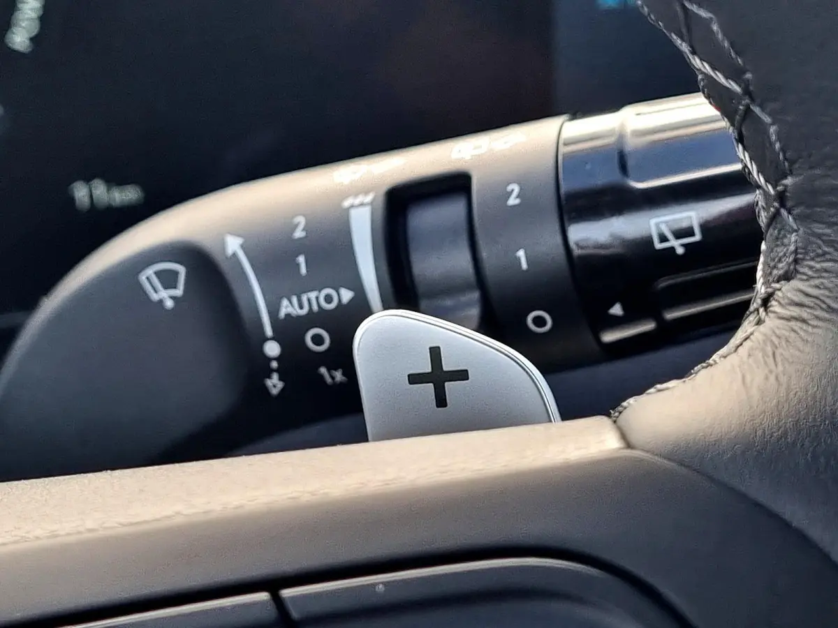1.6 T-GDI PHEV Premium / Navigatie / 360 Camera / Memory Seat / Stoelverkoeling / Stoelverwarming Voor + Achter / Stuurverwarming / KRELL Audio /