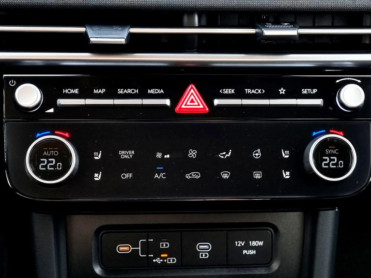 1.6 T-GDI PHEV Premium / Navigatie / 360 Camera / Memory Seat / Stoelverkoeling / Stoelverwarming Voor + Achter / Stuurverwarming / KRELL Audio /