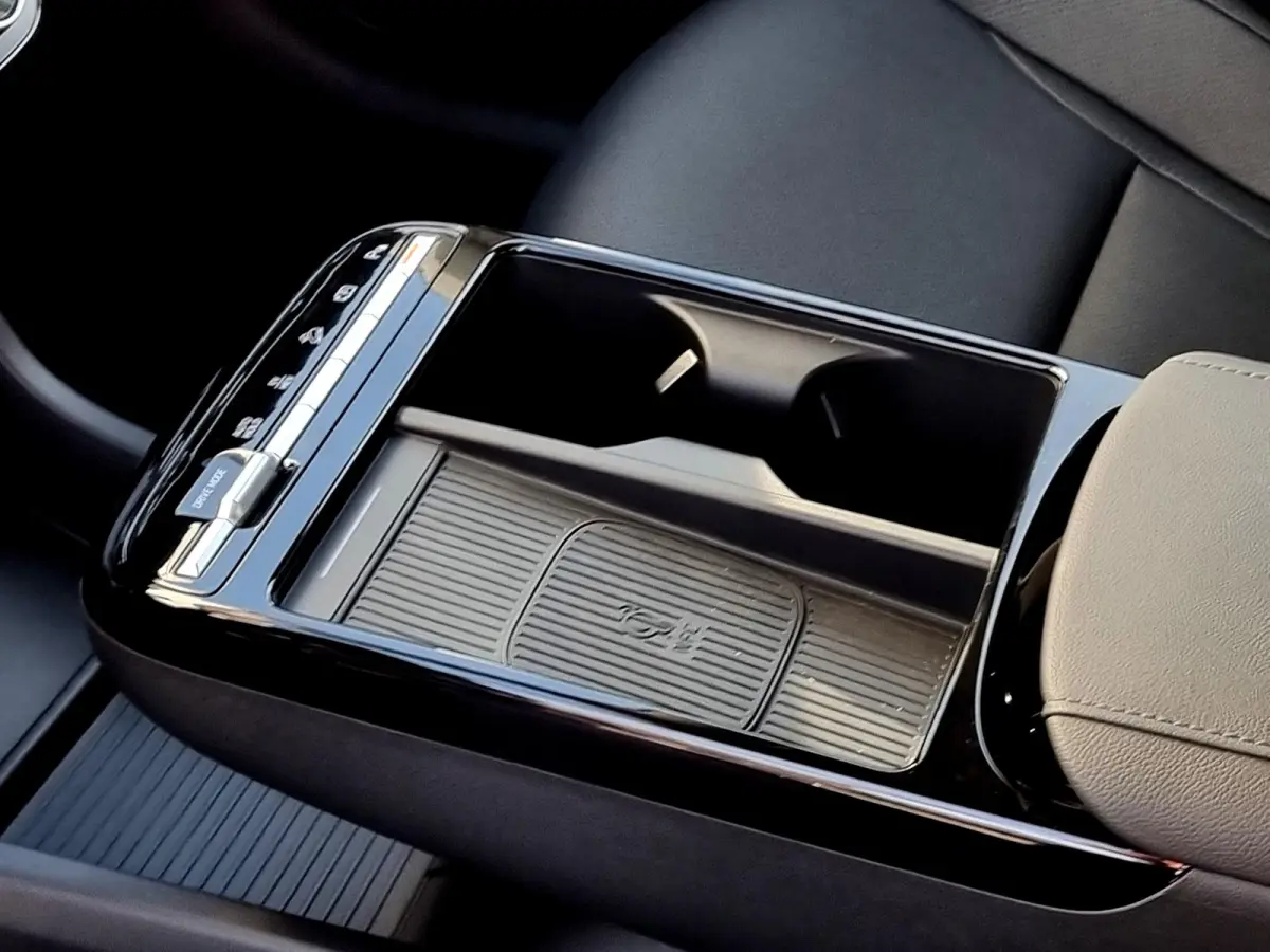 1.6 T-GDI PHEV Premium / Navigatie / 360 Camera / Memory Seat / Stoelverkoeling / Stoelverwarming Voor + Achter / Stuurverwarming / KRELL Audio /