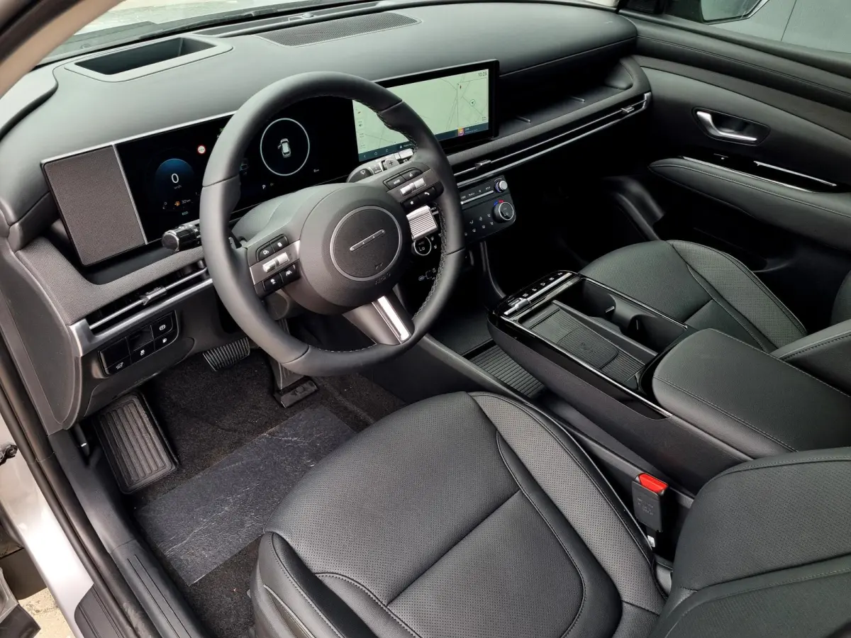1.6 T-GDI PHEV Premium / Navigatie / 360 Camera / Memory Seat / Stoelverkoeling / Stoelverwarming Voor + Achter / Stuurverwarming / KRELL Audio /