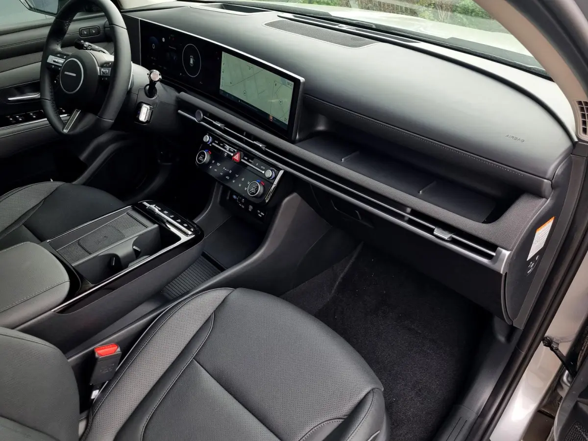 1.6 T-GDI PHEV Premium / Navigatie / 360 Camera / Memory Seat / Stoelverkoeling / Stoelverwarming Voor + Achter / Stuurverwarming / KRELL Audio /