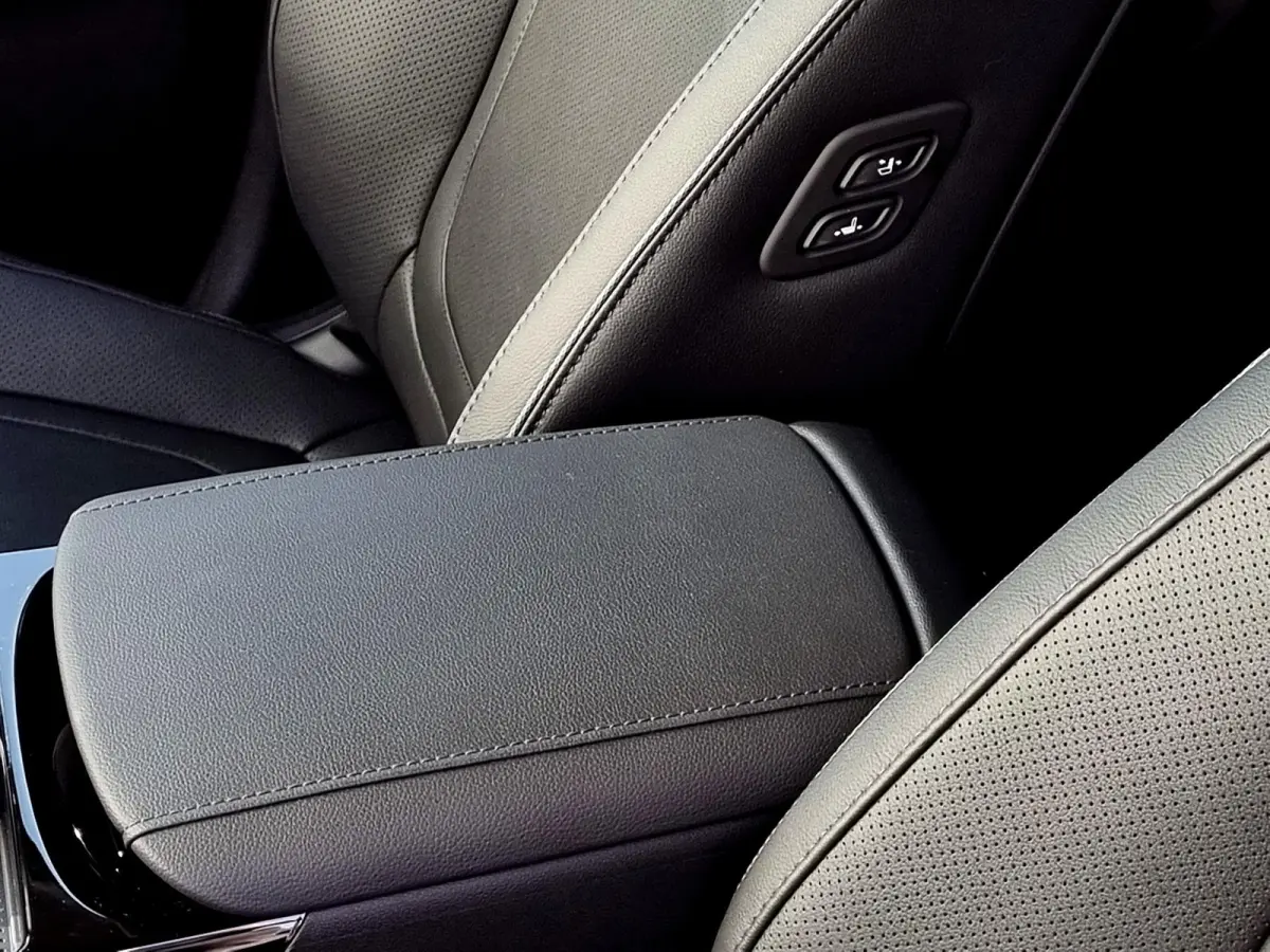 1.6 T-GDI PHEV Premium / Navigatie / 360 Camera / Memory Seat / Stoelverkoeling / Stoelverwarming Voor + Achter / Stuurverwarming / KRELL Audio /