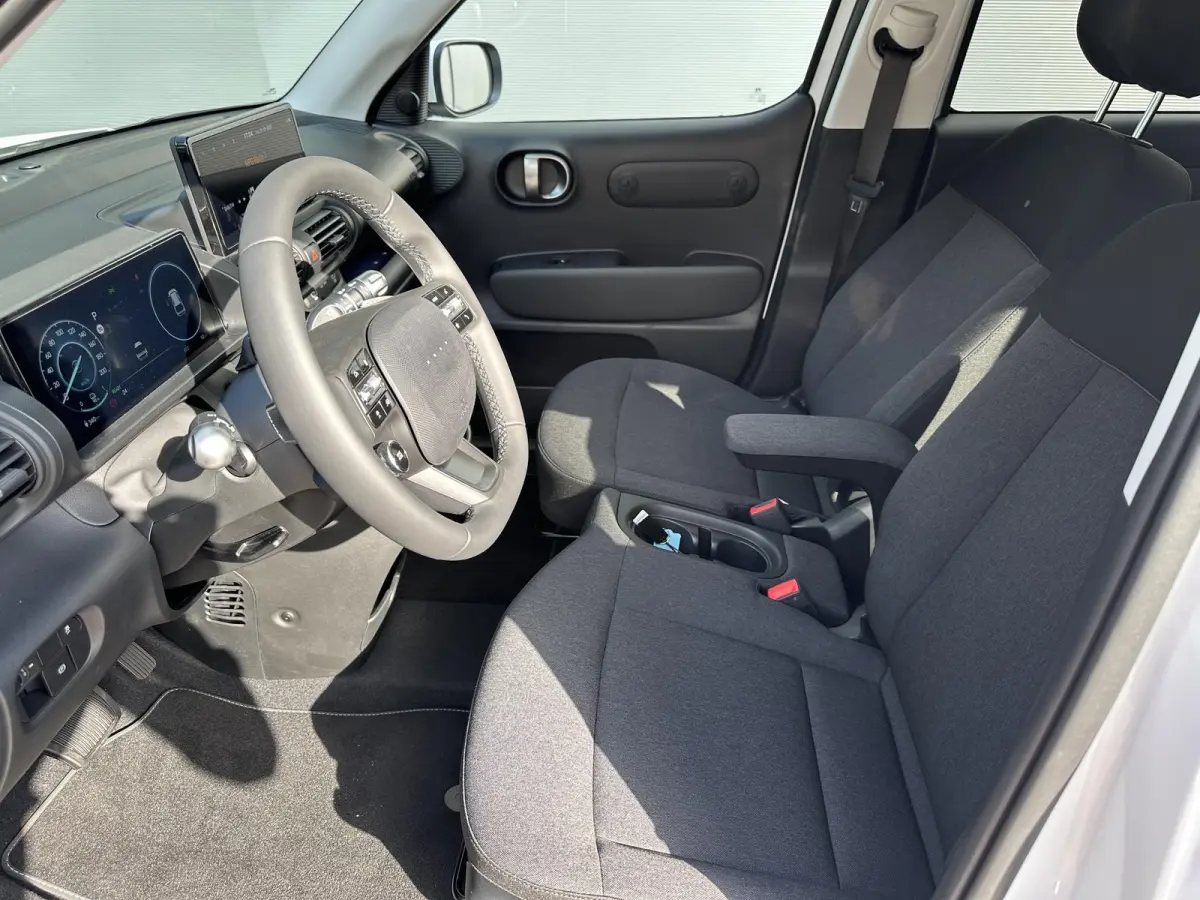 Evolve 49 kWh Navigatie / Achteruitrijcamera / Apple Carplay & Android Auto / Adaptive Cruise Control / Automatische Airco / 3 Fase /