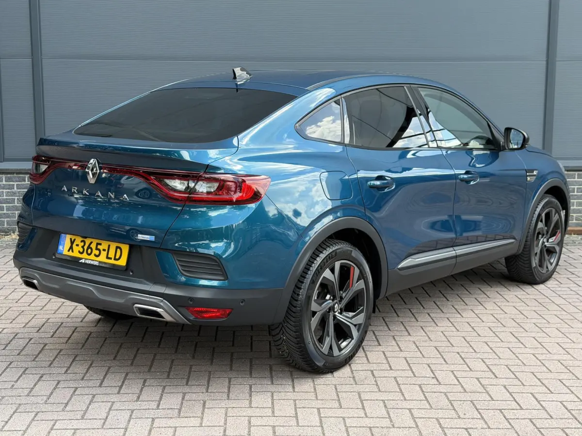 1.6 E-Tech full hybrid 145 esprit RS Line / Elektrisch Verstelbare Stoelen / Navigatie + Apple Carplay & Android Auto / Stuur & Stoelverwarming / Achteruitrijcamera / Climate Control /
