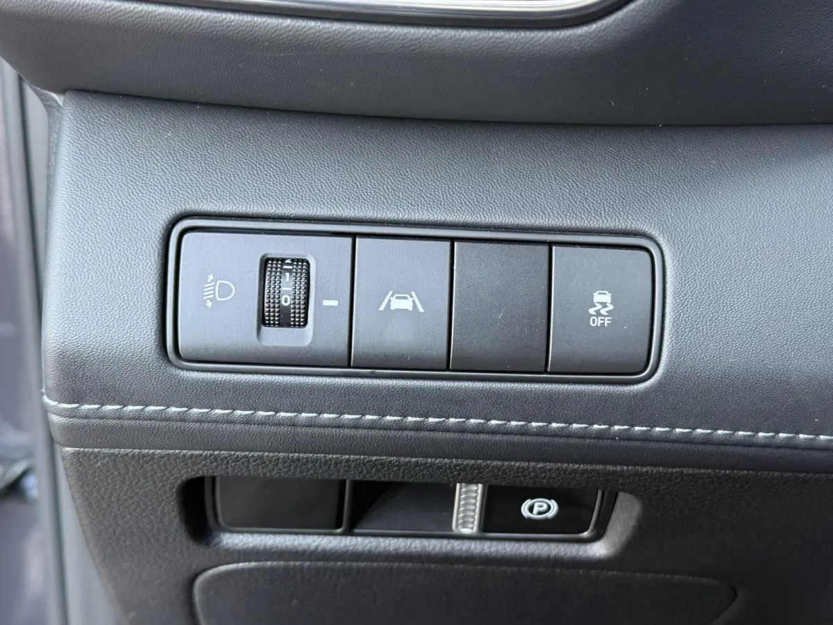 1.6 T-GDI HEV Comfort Smart / Dealer Onderhouden / Trekhaak / 1650 KG Trekgewicht / Stoel Verwarming / Elektrische Stoelen / Achteruitrij Camera / Apple Carplay & Android Auto /