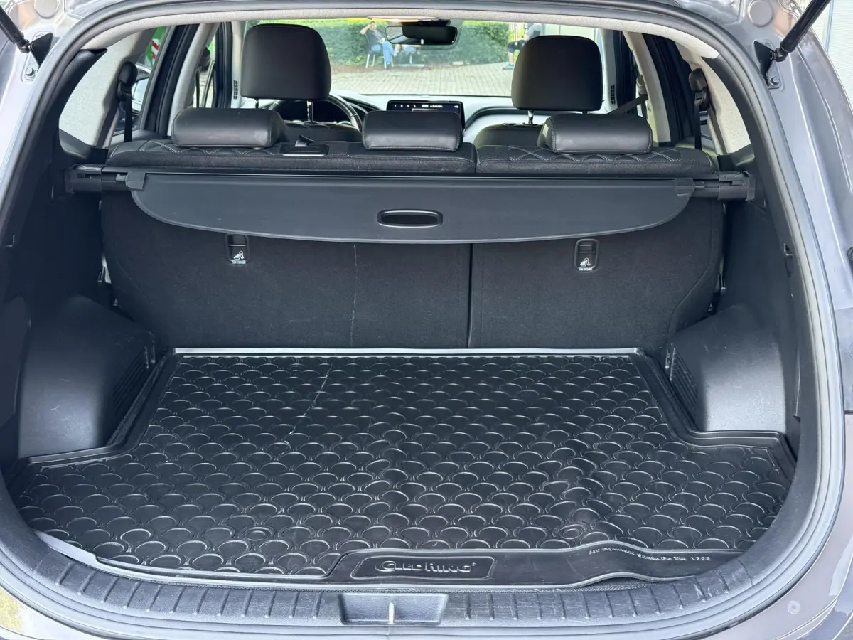 1.6 T-GDI HEV Comfort Smart / Dealer Onderhouden / Trekhaak / 1650 KG Trekgewicht / Stoel Verwarming / Elektrische Stoelen / Achteruitrij Camera / Apple Carplay & Android Auto /