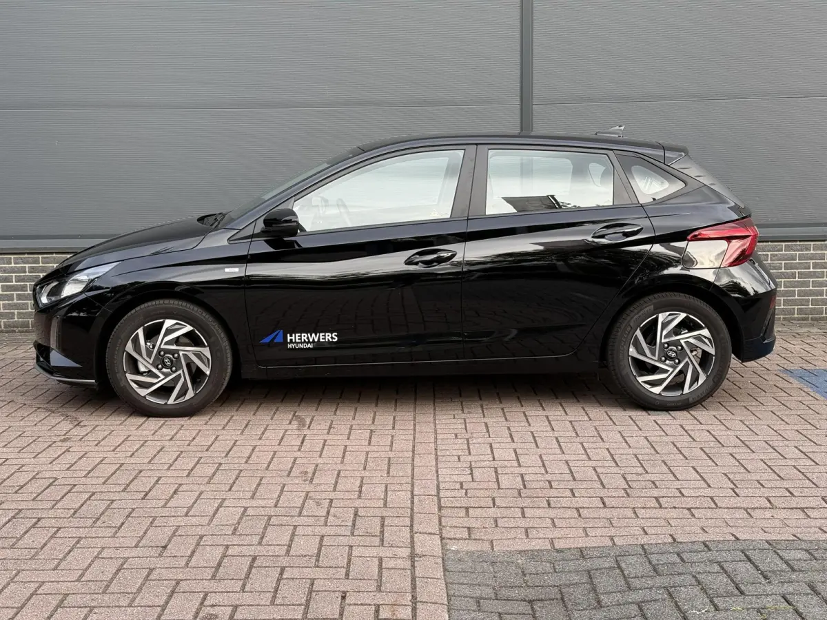 1.0 T-GDI Comfort Cruise / Elektrische Ramen V+A / Navigatie via Apple Carplay & Android Auto / 16'' LM Velgen / Achteruitrijcamera /