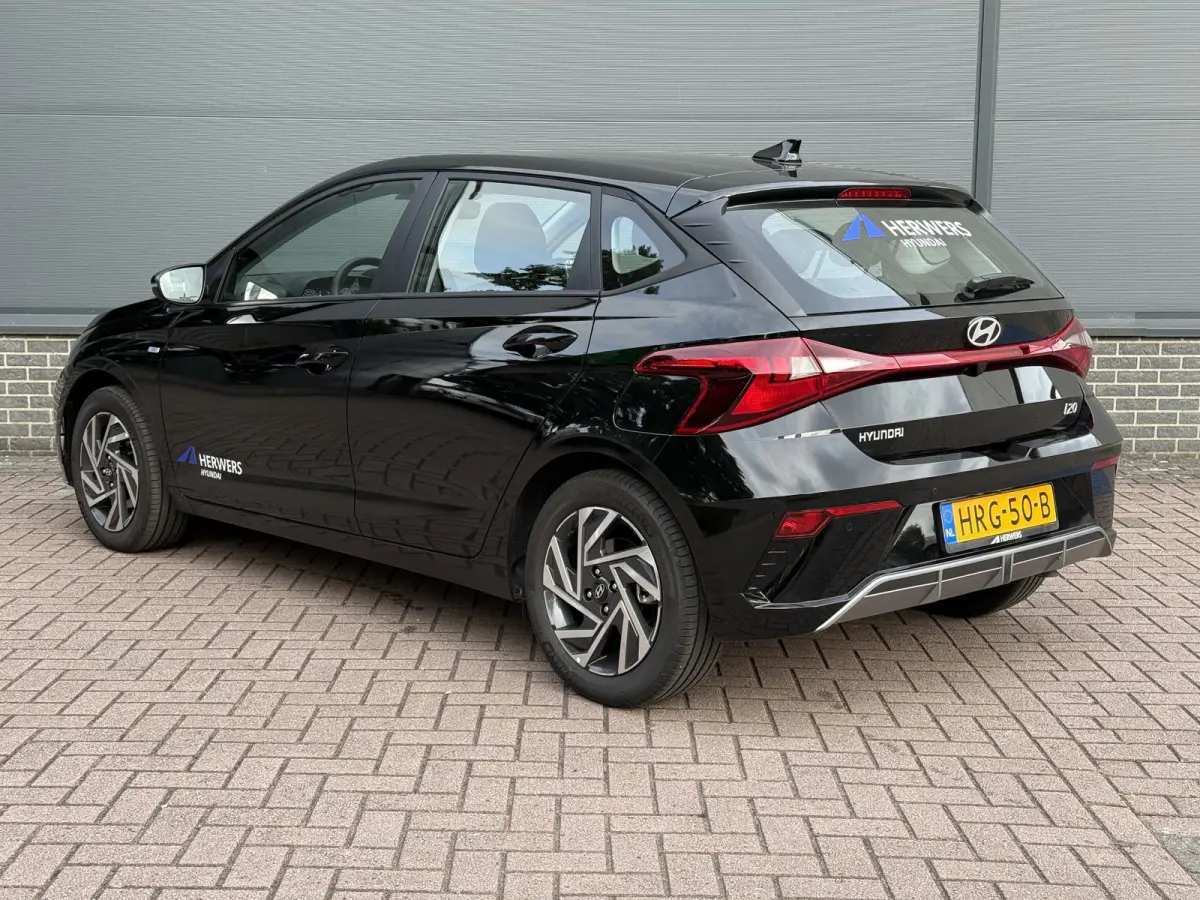 1.0 T-GDI Comfort Cruise / Elektrische Ramen V+A / Navigatie via Apple Carplay & Android Auto / 16'' LM Velgen / Achteruitrijcamera /