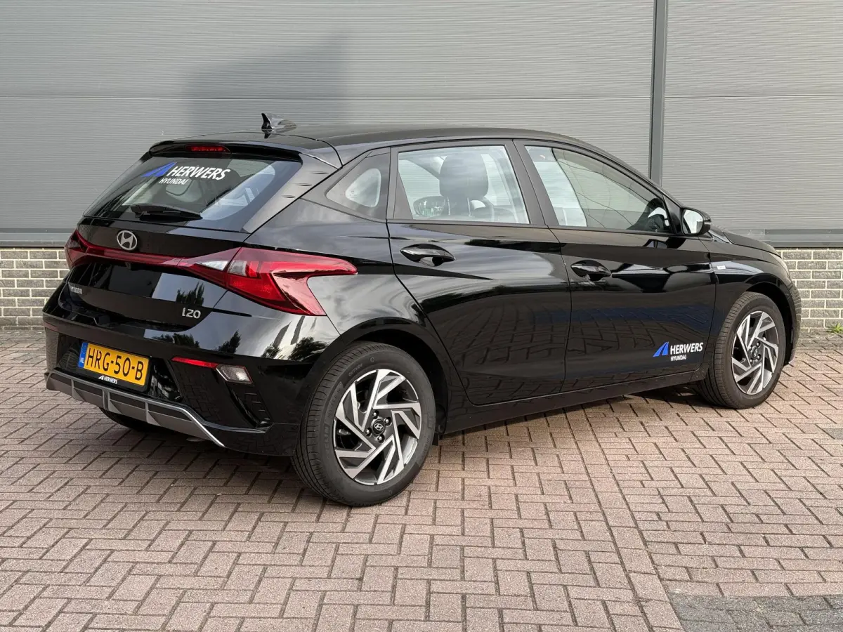 1.0 T-GDI Comfort Cruise / Elektrische Ramen V+A / Navigatie via Apple Carplay & Android Auto / 16'' LM Velgen / Achteruitrijcamera /