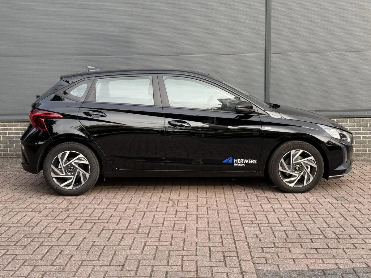 1.0 T-GDI Comfort Cruise / Elektrische Ramen V+A / Navigatie via Apple Carplay & Android Auto / 16'' LM Velgen / Achteruitrijcamera /