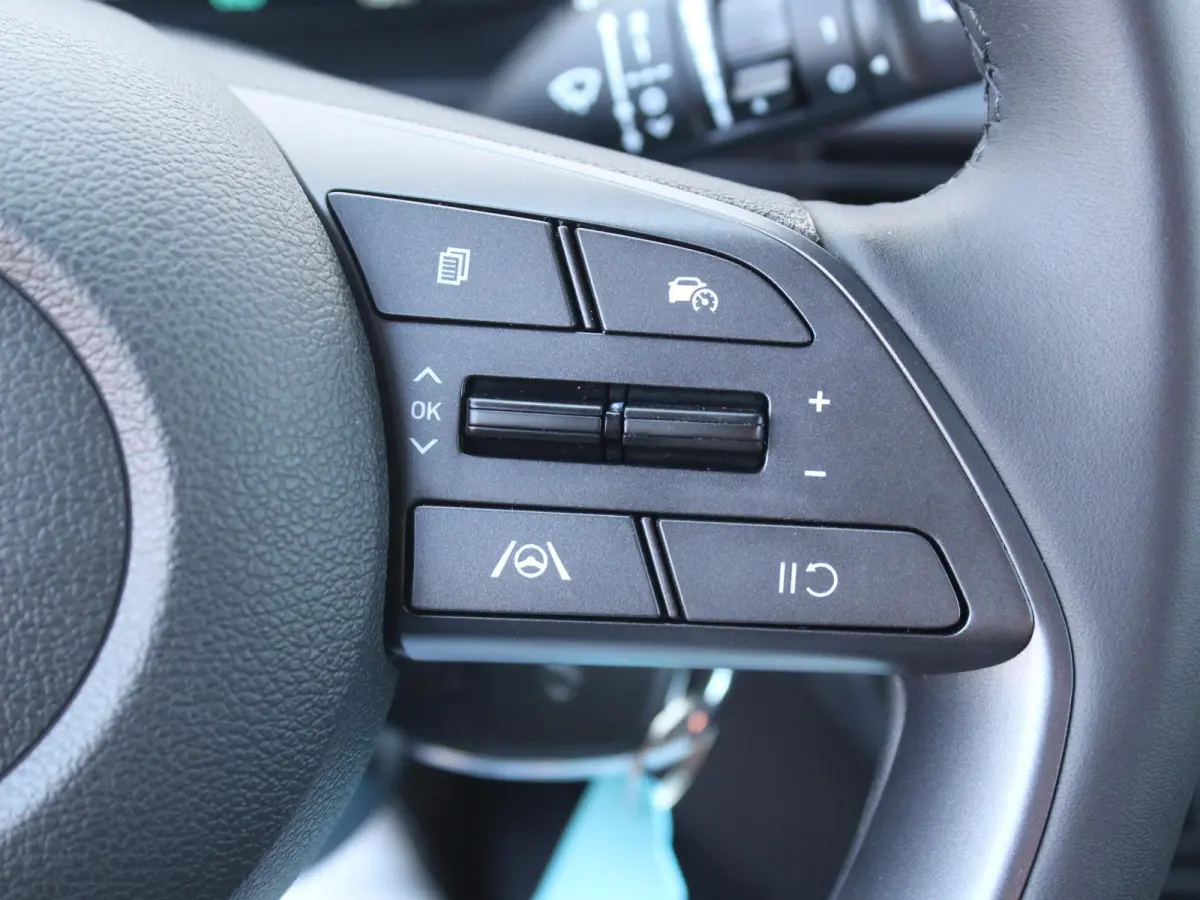 1.0 T-GDI Comfort Cruise / Elektrische Ramen V+A / Navigatie via Apple Carplay & Android Auto / 16'' LM Velgen / Achteruitrijcamera /