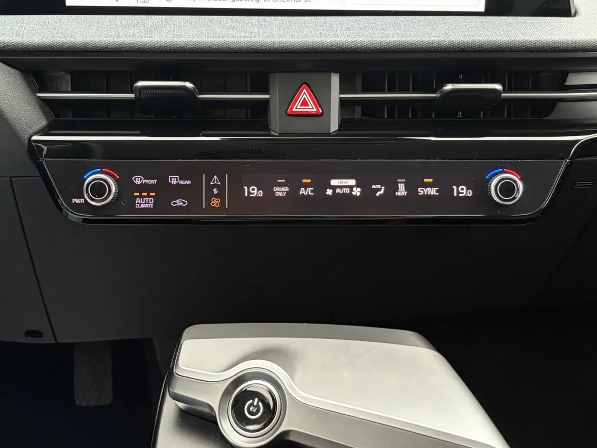 Edition 77.4 kWh / SOH 100% / Fabrieksgarantie tot 18-06-2032 / 1.600 kg trekgewicht / Android Auto & Apple Carplay / Navigatie / Cruise Control Adaptief / Climate Control / DAB / Draadloze 