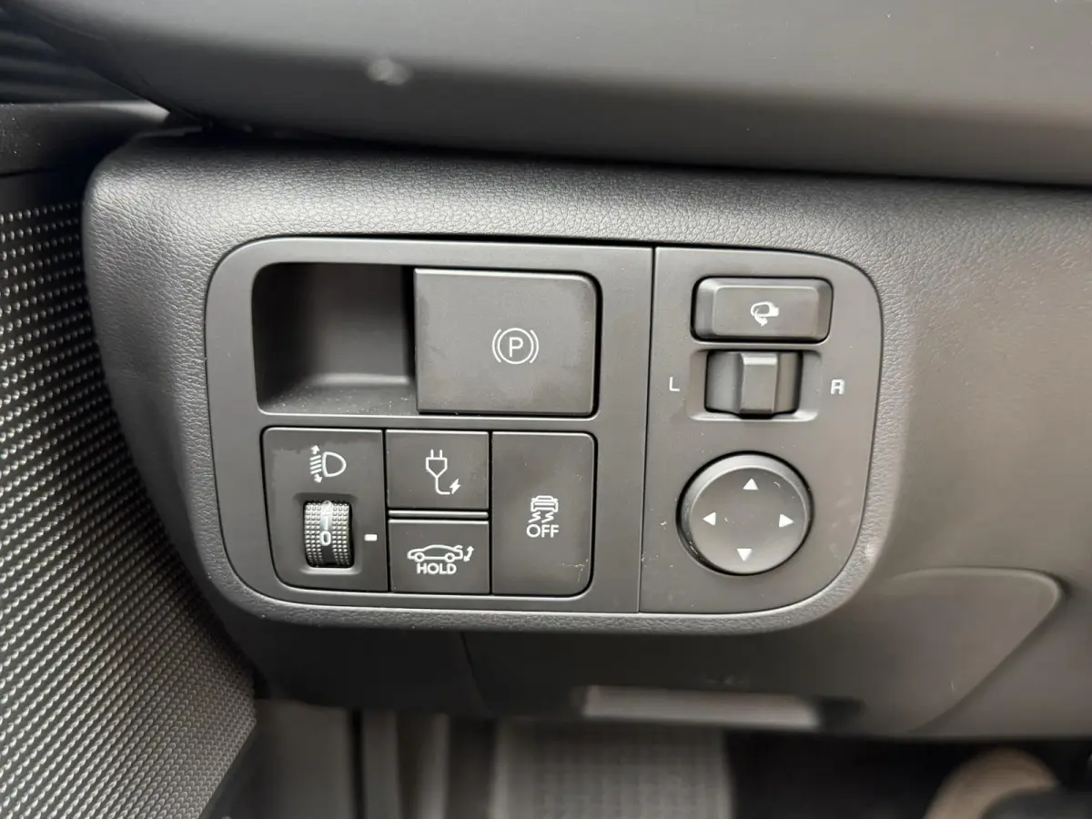 Style 53 kWh / Rijklaarprijs / Snel Leverbaar maar Beperkt Leverbaar / Dyamische Navigatie / Adaptive Cruise Control / Achteruitrijcamera / 18 Inch Lichtmetaal /