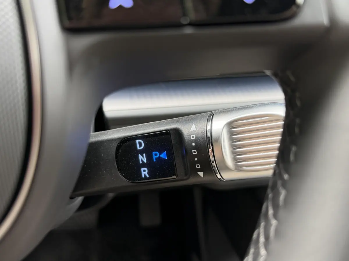 Style 53 kWh / Rijklaarprijs / Snel Leverbaar maar Beperkt Leverbaar / Dyamische Navigatie / Adaptive Cruise Control / Achteruitrijcamera / 18 Inch Lichtmetaal /