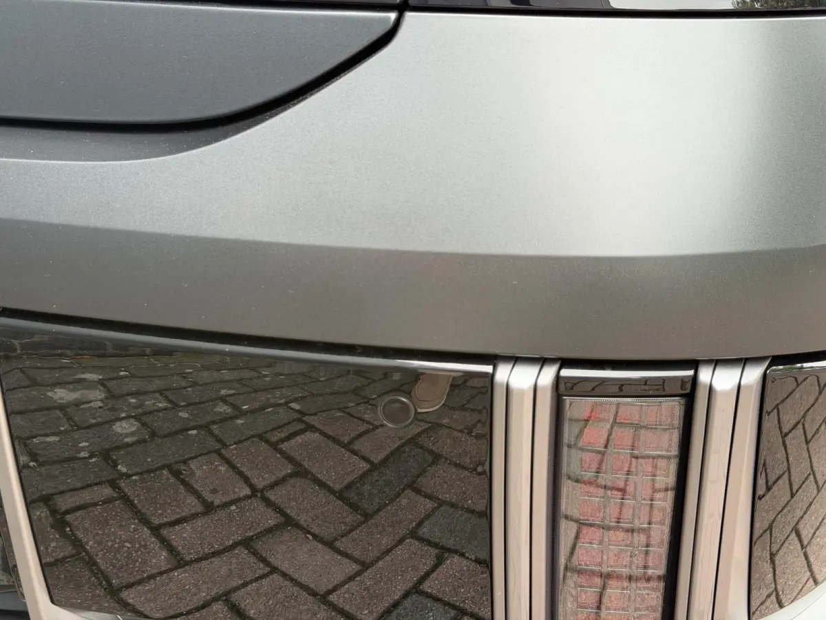 Style 53 kWh / Rijklaarprijs / Snel Leverbaar maar Beperkt Leverbaar / Dyamische Navigatie / Adaptive Cruise Control / Achteruitrijcamera / 18 Inch Lichtmetaal /