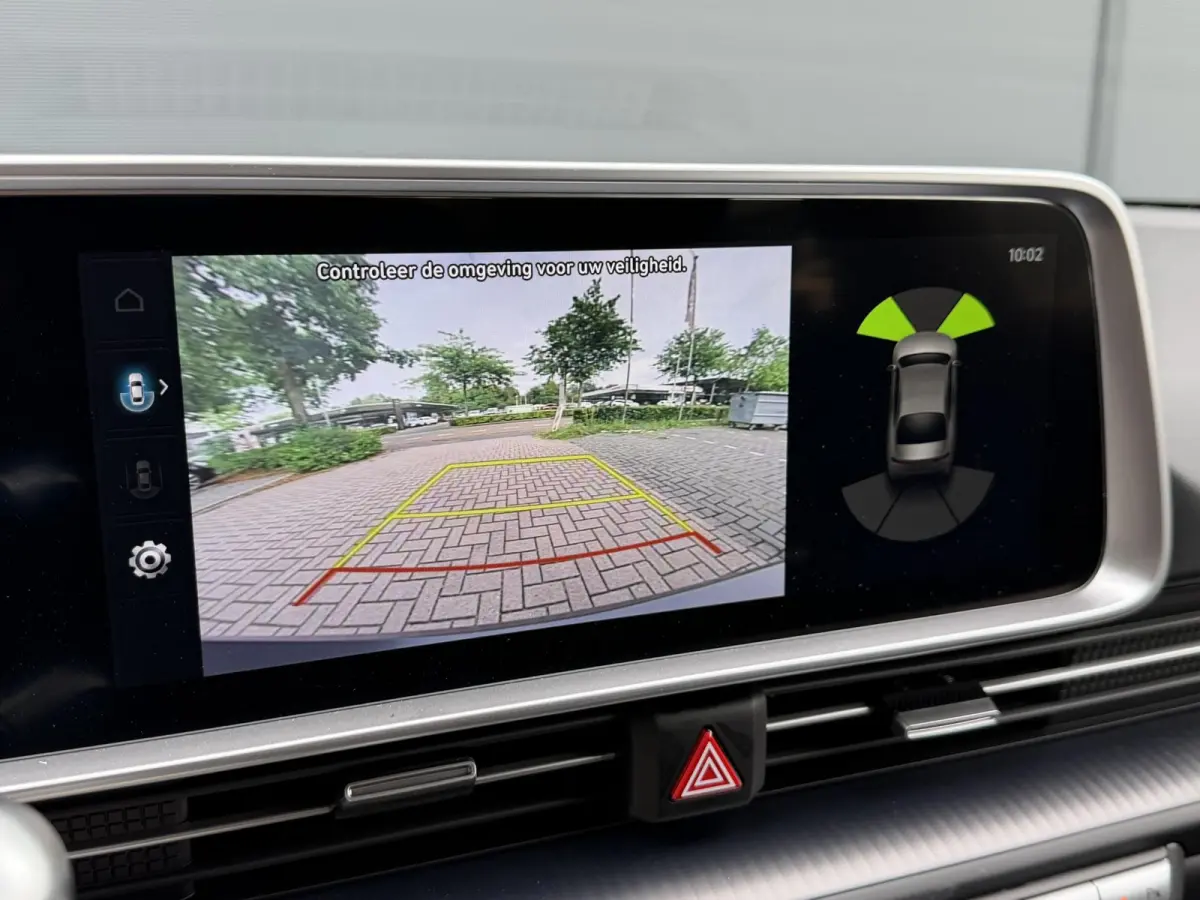 Style 53 kWh / Rijklaarprijs / Snel Leverbaar maar Beperkt Leverbaar / Dyamische Navigatie / Adaptive Cruise Control / Achteruitrijcamera / 18 Inch Lichtmetaal /