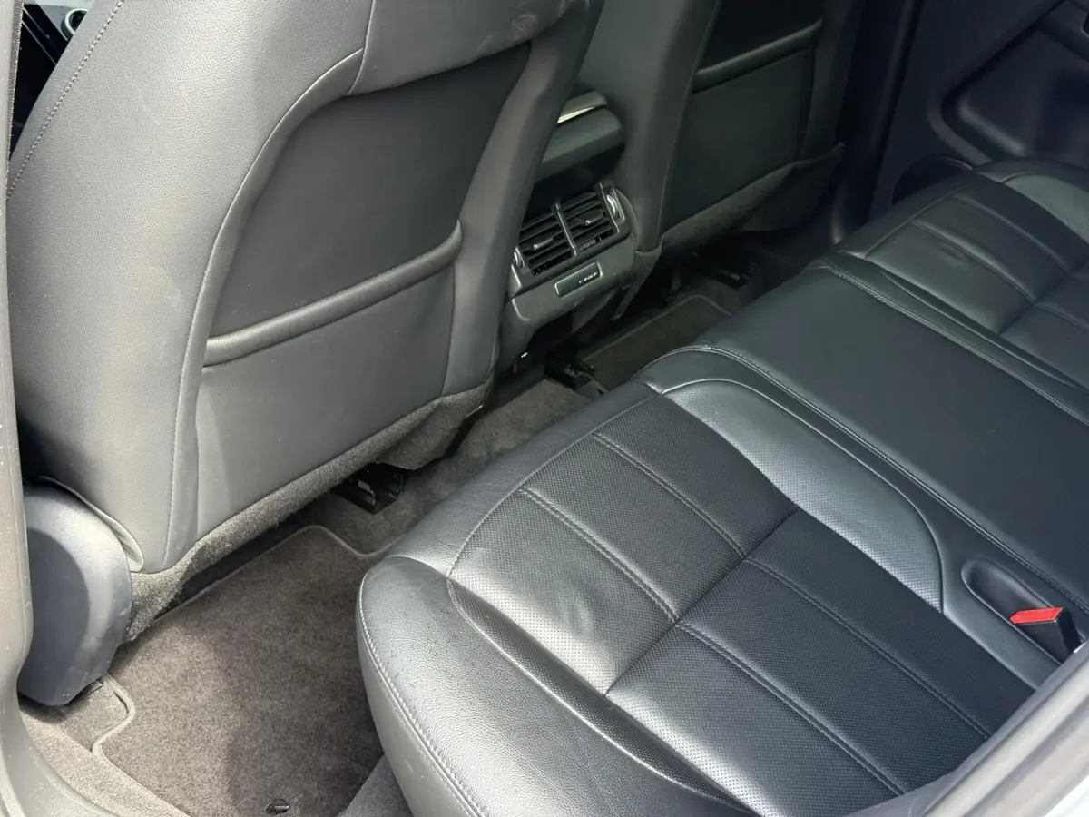 1.5 P300e AWD HSE / Schuif Kantel Dak / Elektrische Stoelen met Geheugen / Elektrische Achterklep / Apple Carplay&Android Auto / 360º Camera / 20'' LM Velgen / Keyless /