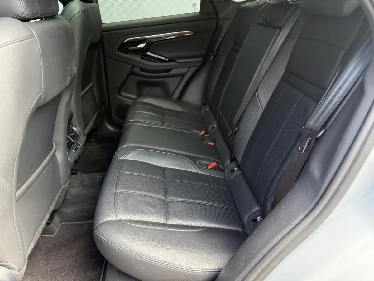 1.5 P300e AWD HSE / Schuif Kantel Dak / Elektrische Stoelen met Geheugen / Elektrische Achterklep / Apple Carplay&Android Auto / 360º Camera / 20'' LM Velgen / Keyless /