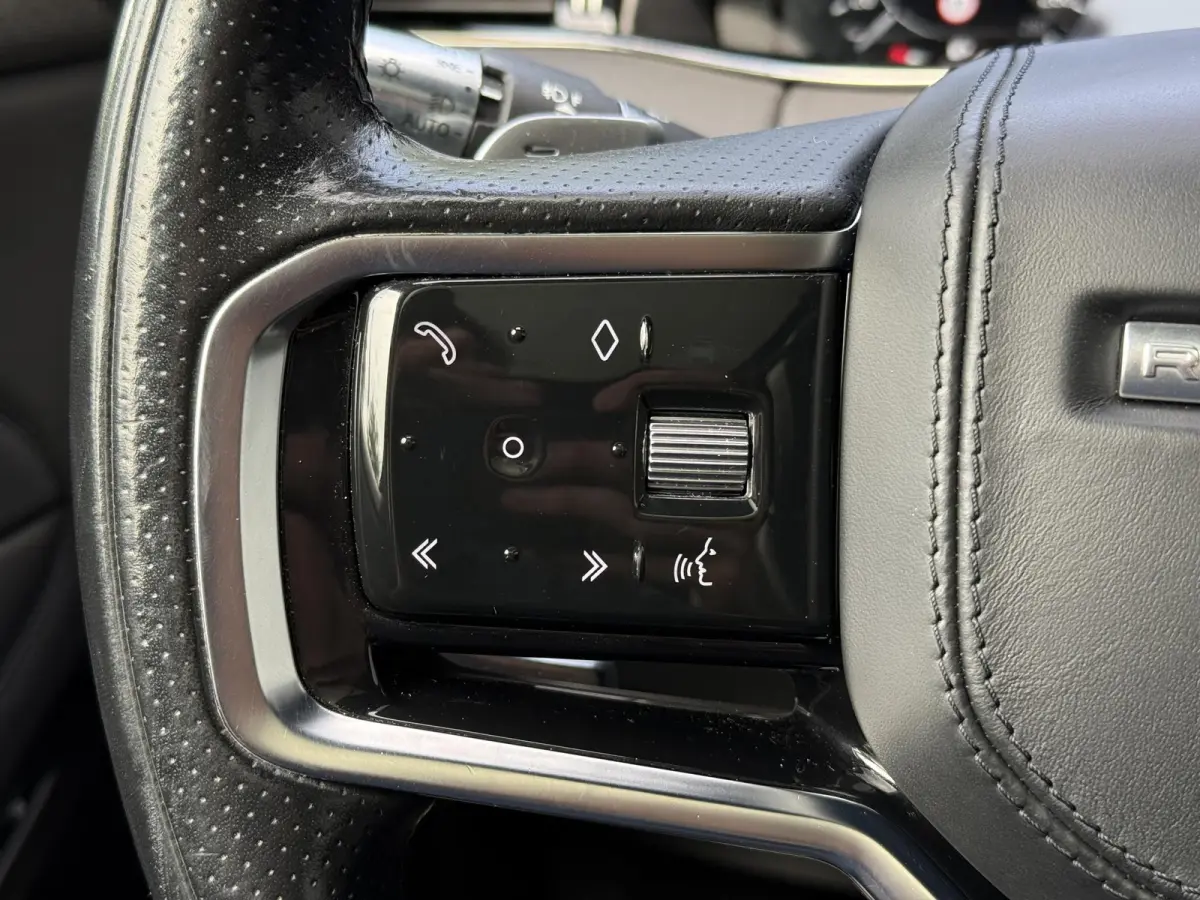 1.5 P300e AWD HSE / Schuif Kantel Dak / Elektrische Stoelen met Geheugen / Elektrische Achterklep / Apple Carplay&Android Auto / 360º Camera / 20'' LM Velgen / Keyless /