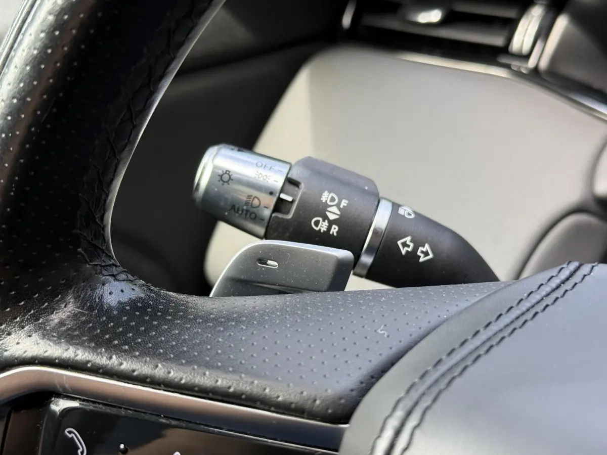 1.5 P300e AWD HSE / Schuif Kantel Dak / Elektrische Stoelen met Geheugen / Elektrische Achterklep / Apple Carplay&Android Auto / 360º Camera / 20'' LM Velgen / Keyless /