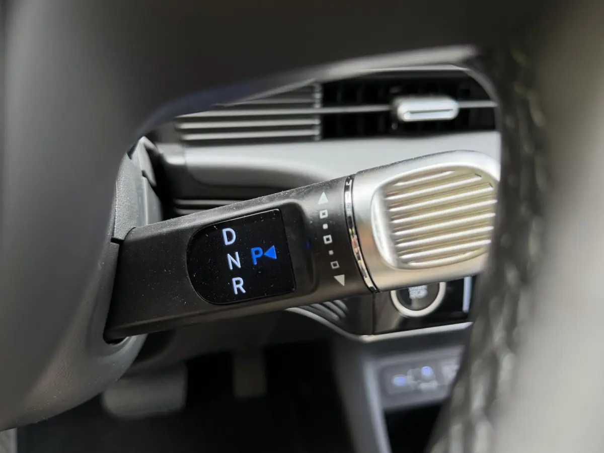 Standard Range Pure Edition 63 kWh / Snel Leverbaar / Stoelverwarming Voor + Achter / Stuurverwarming / BOSE Audio / Achteruitrijcamera / Elek. Achterklep / LED Verlichting /