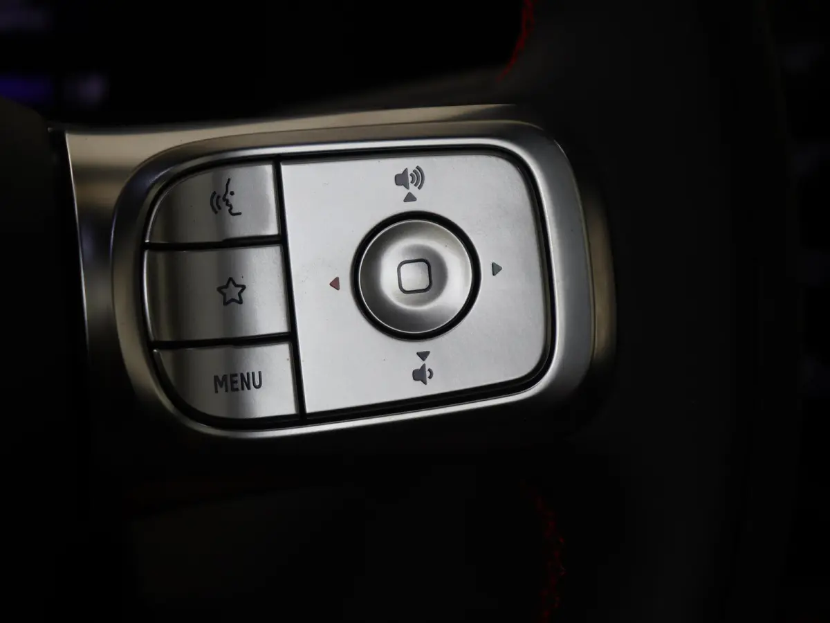 Brabus 100 kWh / Memory-Stoelen / Carplay / 360Graden-Camera /