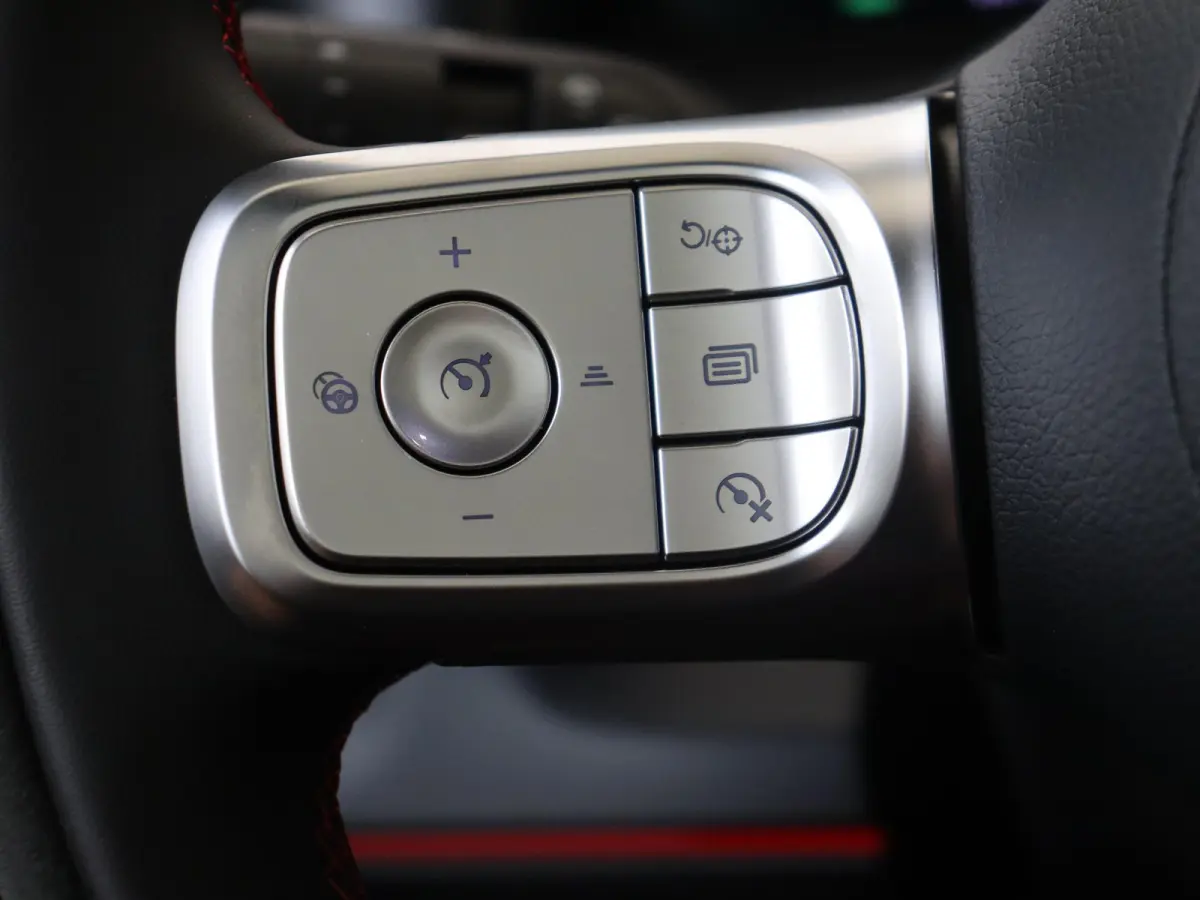Brabus 100 kWh / Memory-Stoelen / Carplay / 360Graden-Camera /