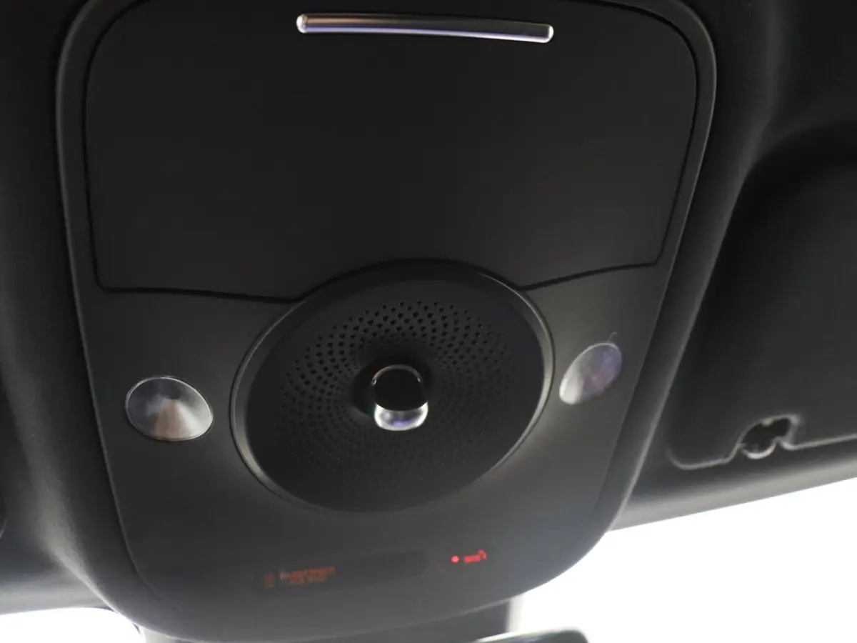 Brabus 100 kWh / Memory-Stoelen / Carplay / 360Graden-Camera /
